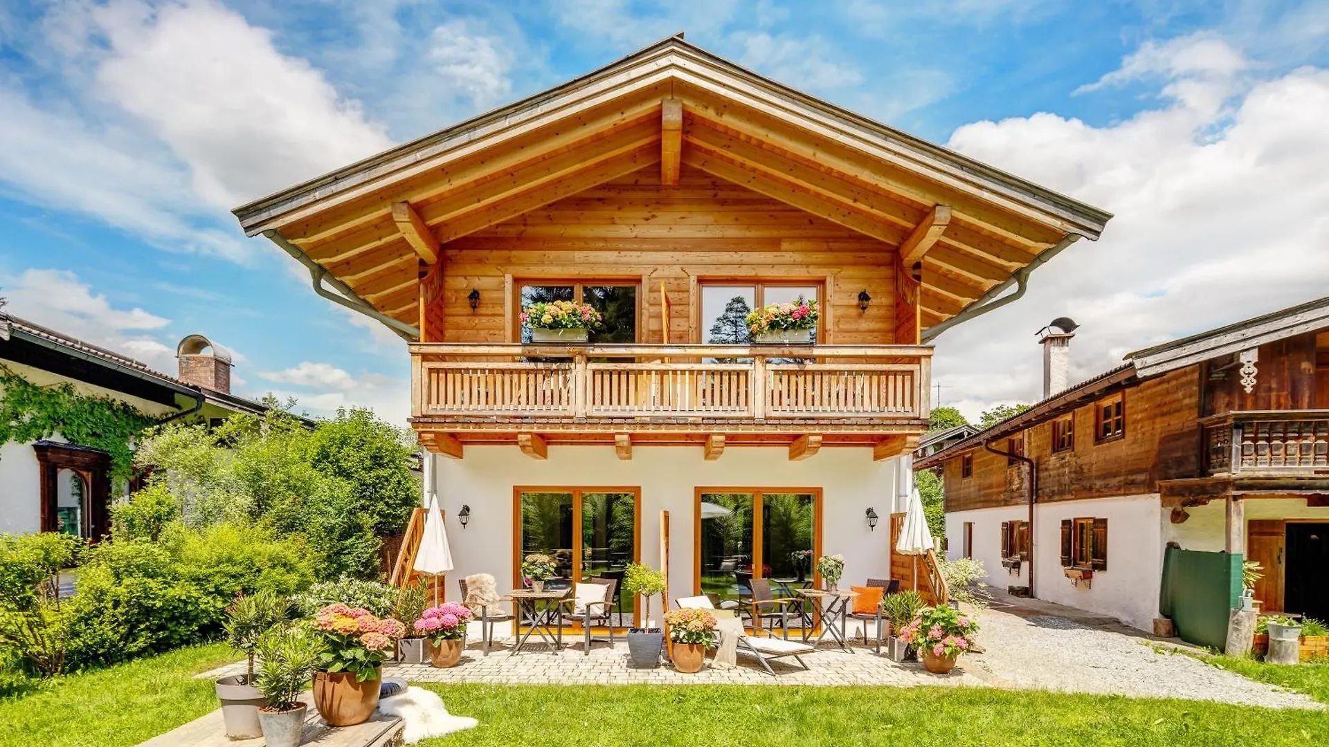 Holiday home Landhaus Trinis - Gaestezimmer - Bad - Bett - Kleine Kaffee - Tee-Theke Mit Kuehlschrank - Parkplatz Rottach-Egern Germany