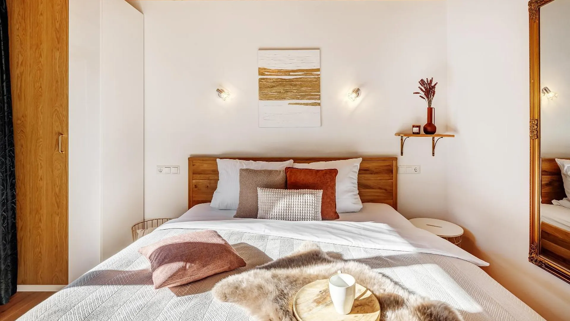 Landhaus Trinis - Gaestezimmer - Bad - Bett - Kleine Kaffee - Tee-Theke Mit Kuehlschrank - Parkplatz Rottach-Egern