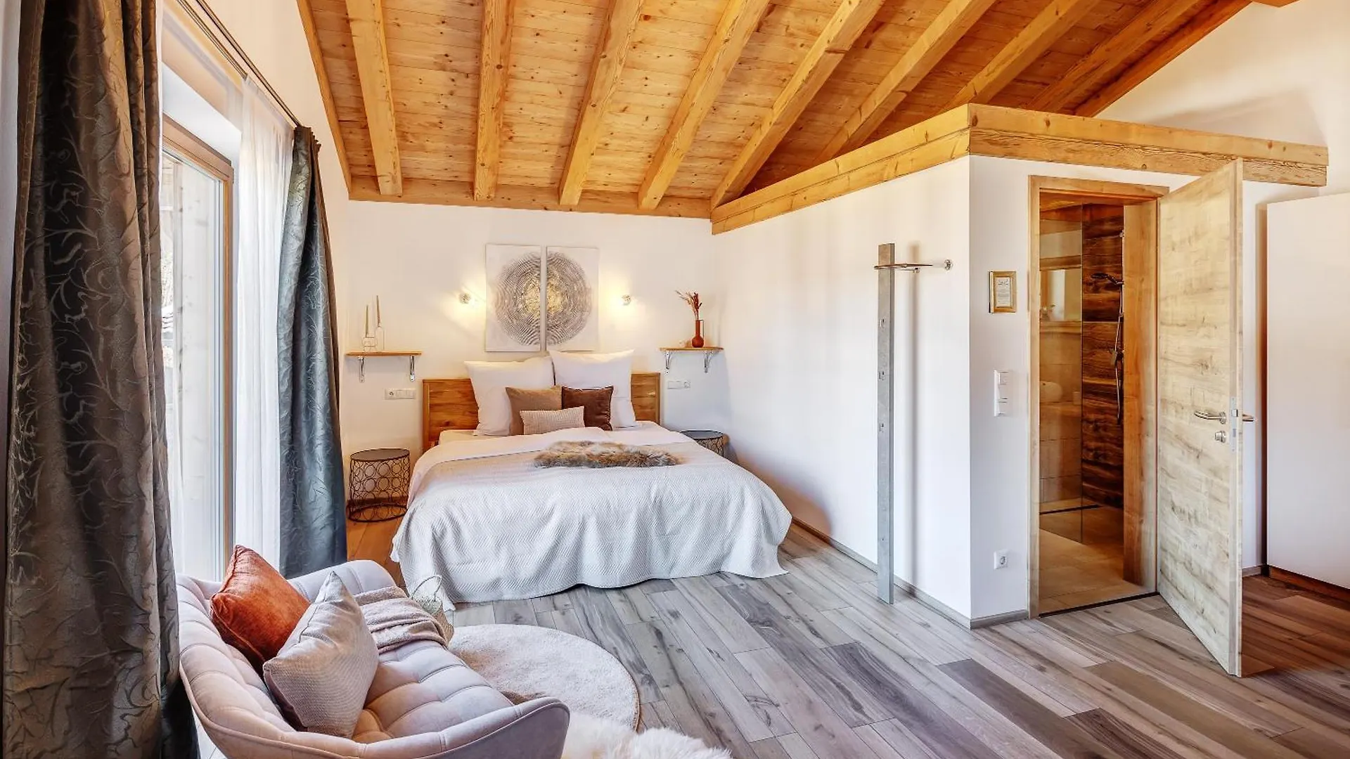 Landhaus Trinis - Gaestezimmer - Bad - Bett - Kleine Kaffee - Tee-Theke Mit Kuehlschrank - Parkplatz Rottach-Egern Holiday home